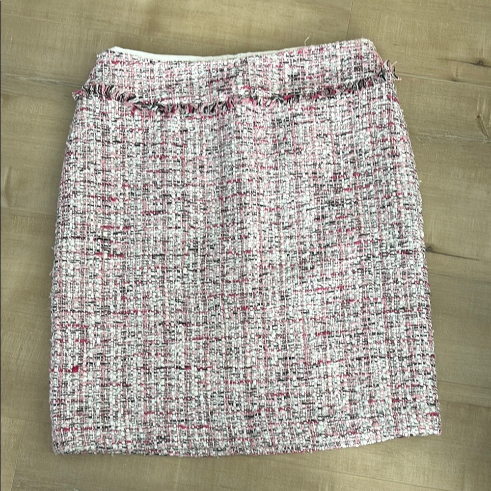 White House Black Market Cream Mini Pencil Skirt for Work